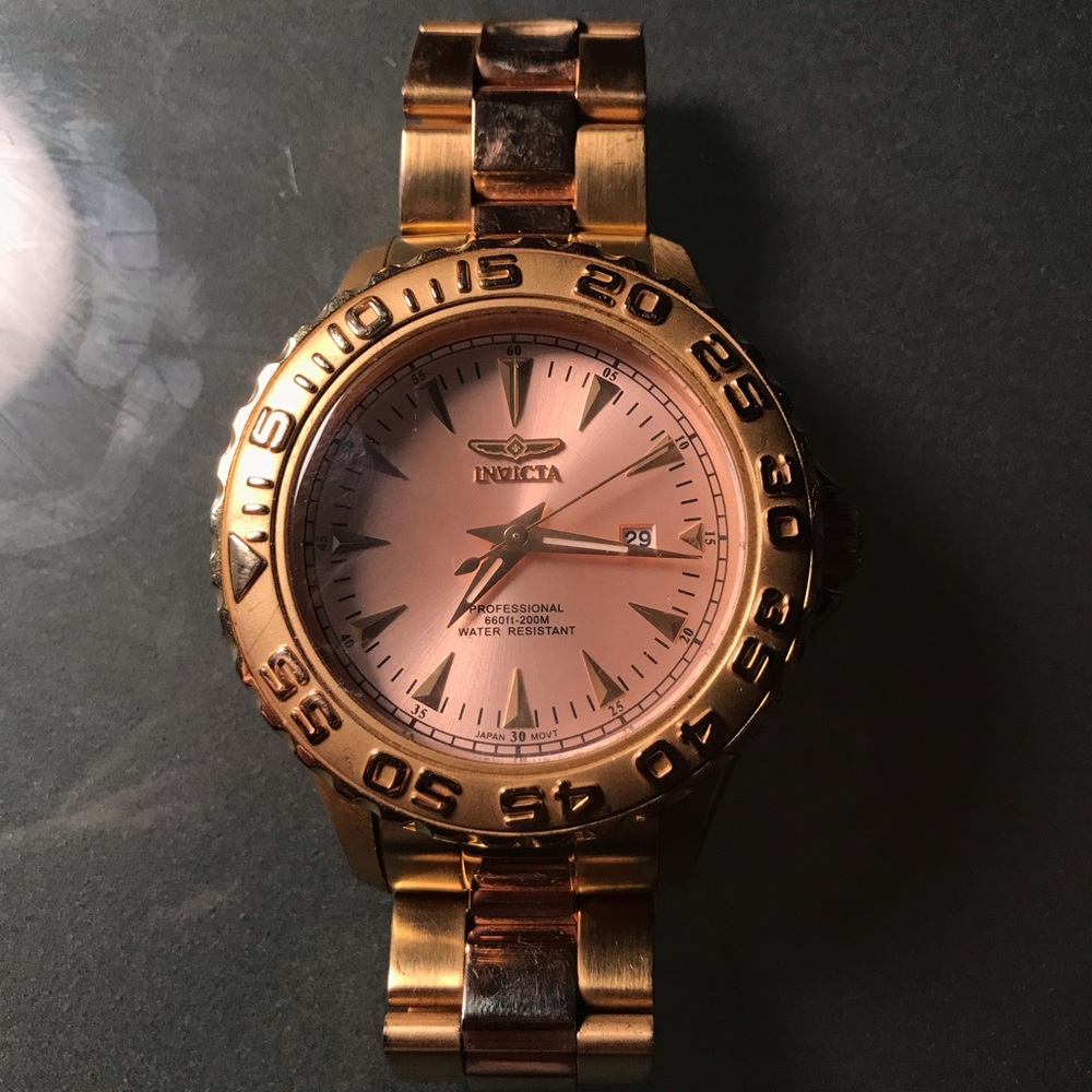 Invicta Men’s Watch Rose Gold and Gold.